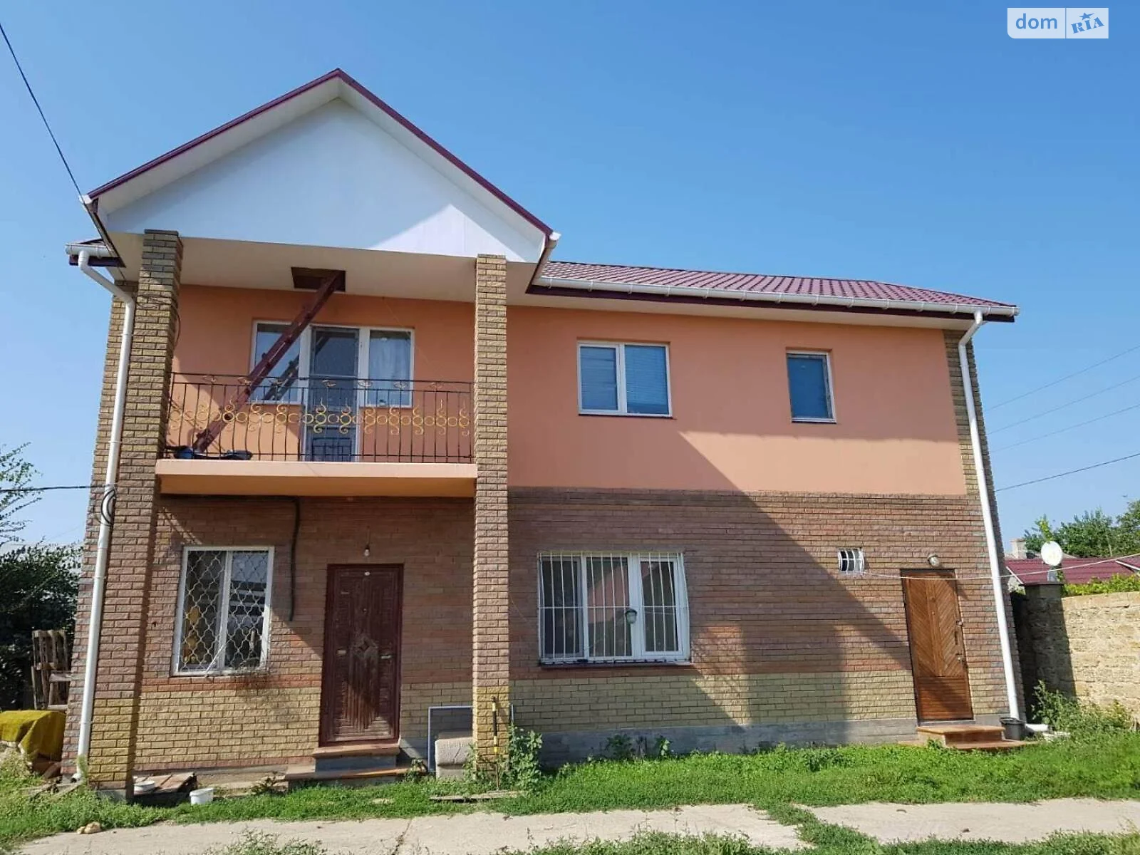 Продается дом на 2 этажа 130 кв. м с участком, цена: 65000 $ - фото 1