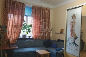 Продается 2-комнатная квартира 62 кв. м в Киеве, Политехнический переулок