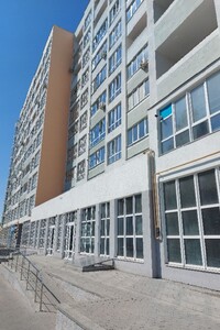 Продается 1-комнатная квартира 45 кв. м в Чернигове, Жабинского улица