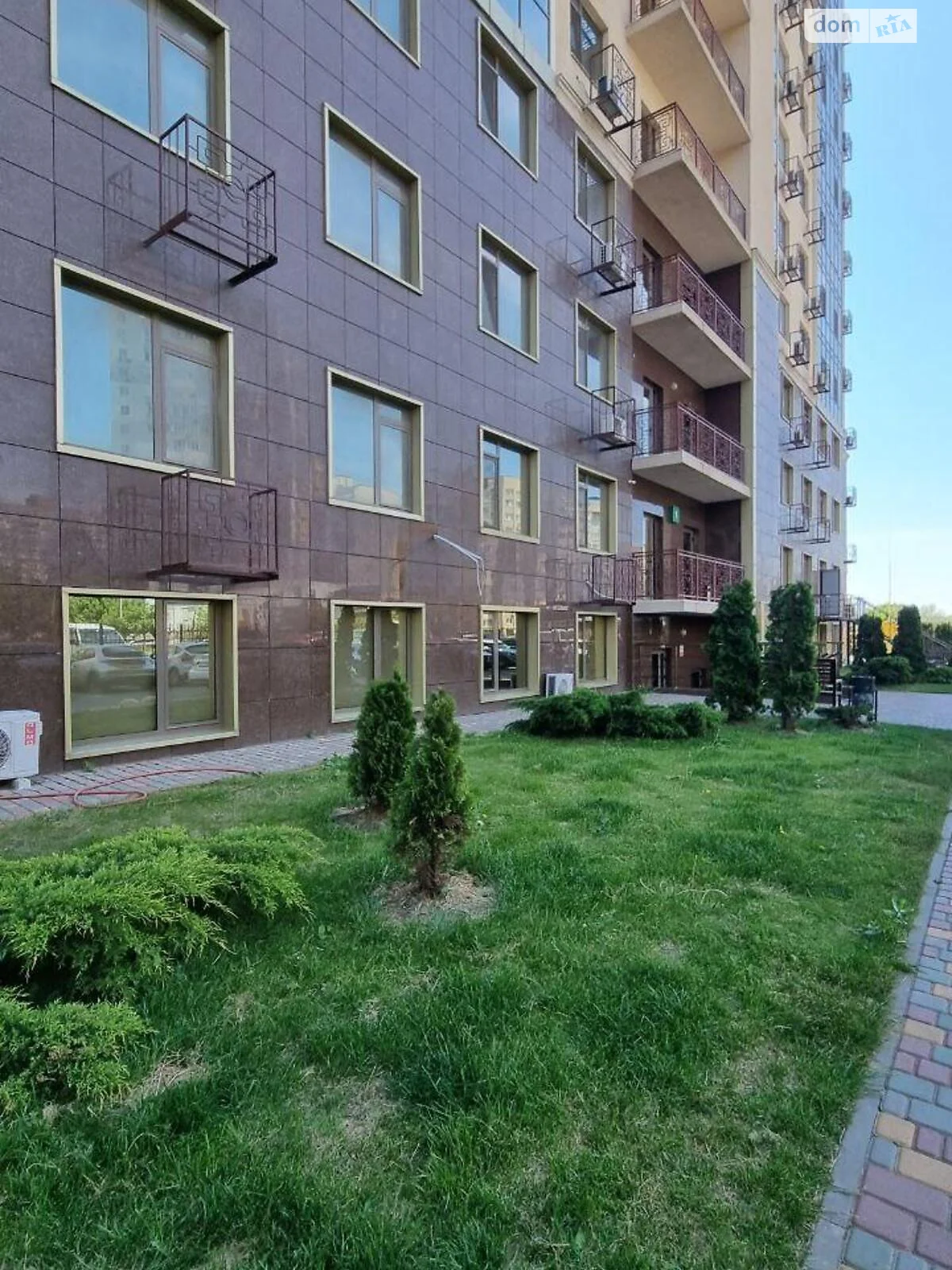 Продается 1-комнатная квартира 38 кв. м в Одессе, ул. Академика Сахарова, 3Д - фото 1