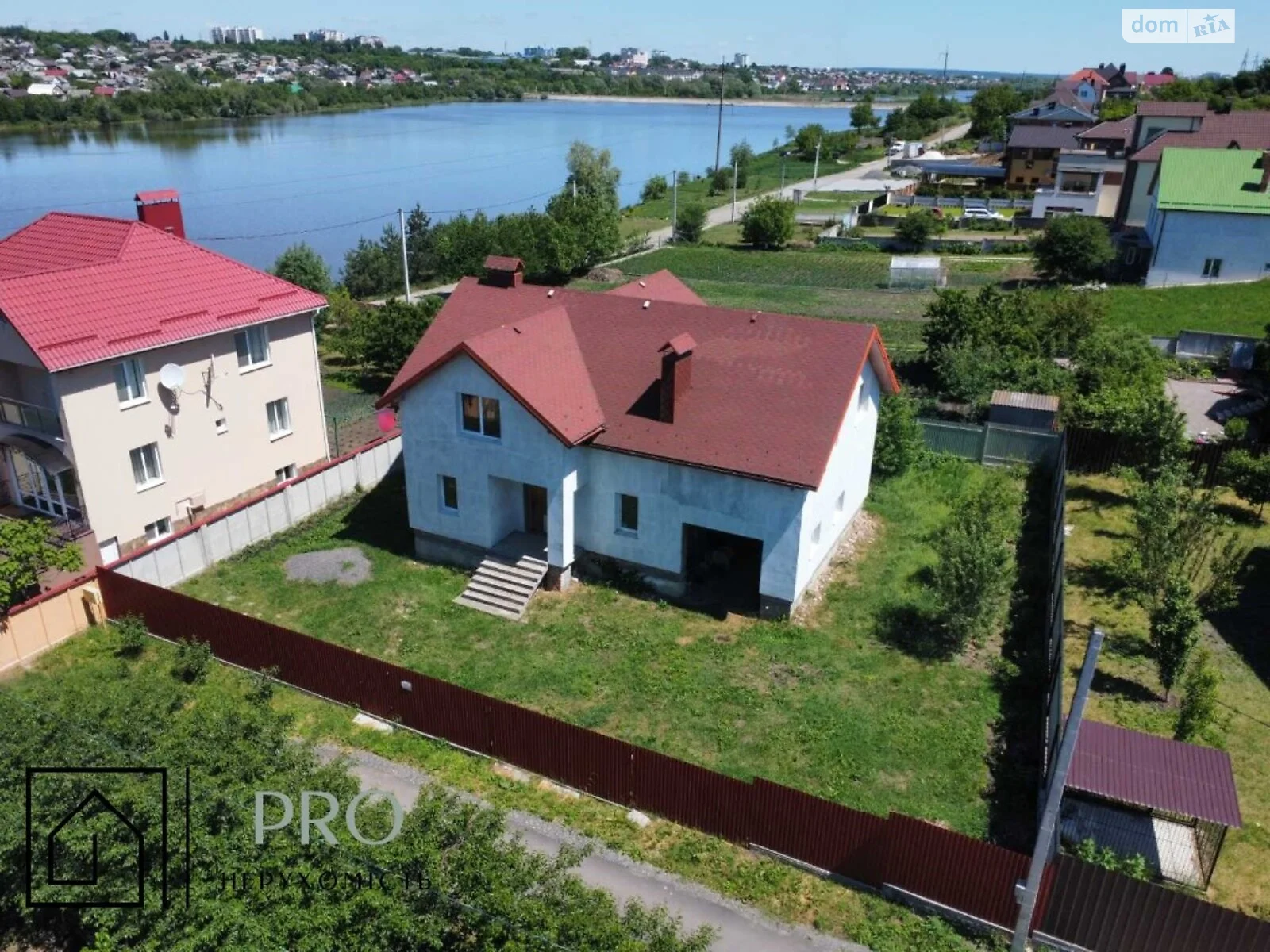 Продается дом на 2 этажа 261 кв. м с балконом, цена: 79000 $ - фото 1