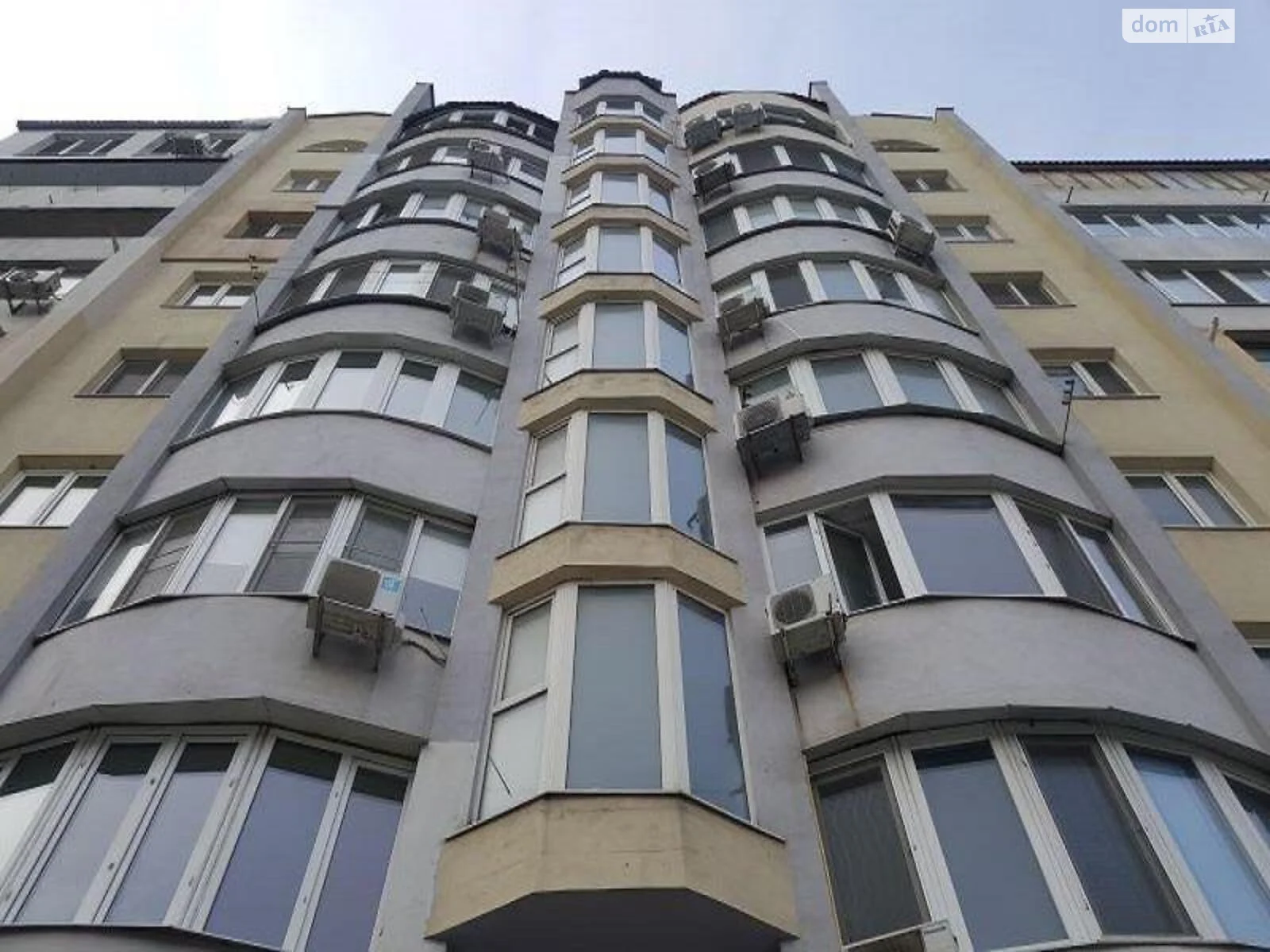 Продается 4-комнатная квартира 102 кв. м в Одессе, ул. Асташкина, 21