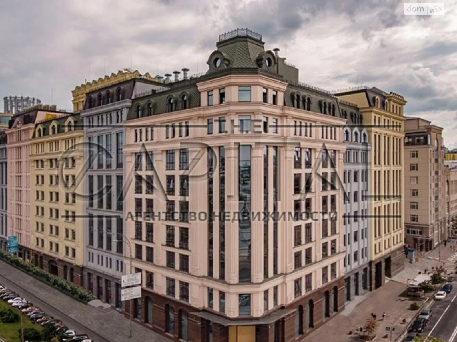 Сдается в аренду офис 202 кв. м в бизнес-центре, цена: 4242 $ - фото 1