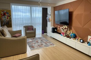 Продается 3-комнатная квартира 70.8 кв. м в Харькове, цена: 65000 $