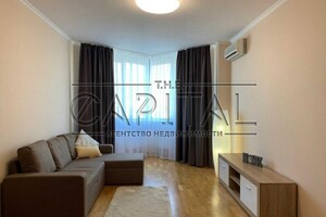Продается 2-комнатная квартира 88 кв. м в Киеве, цена: 120000 $