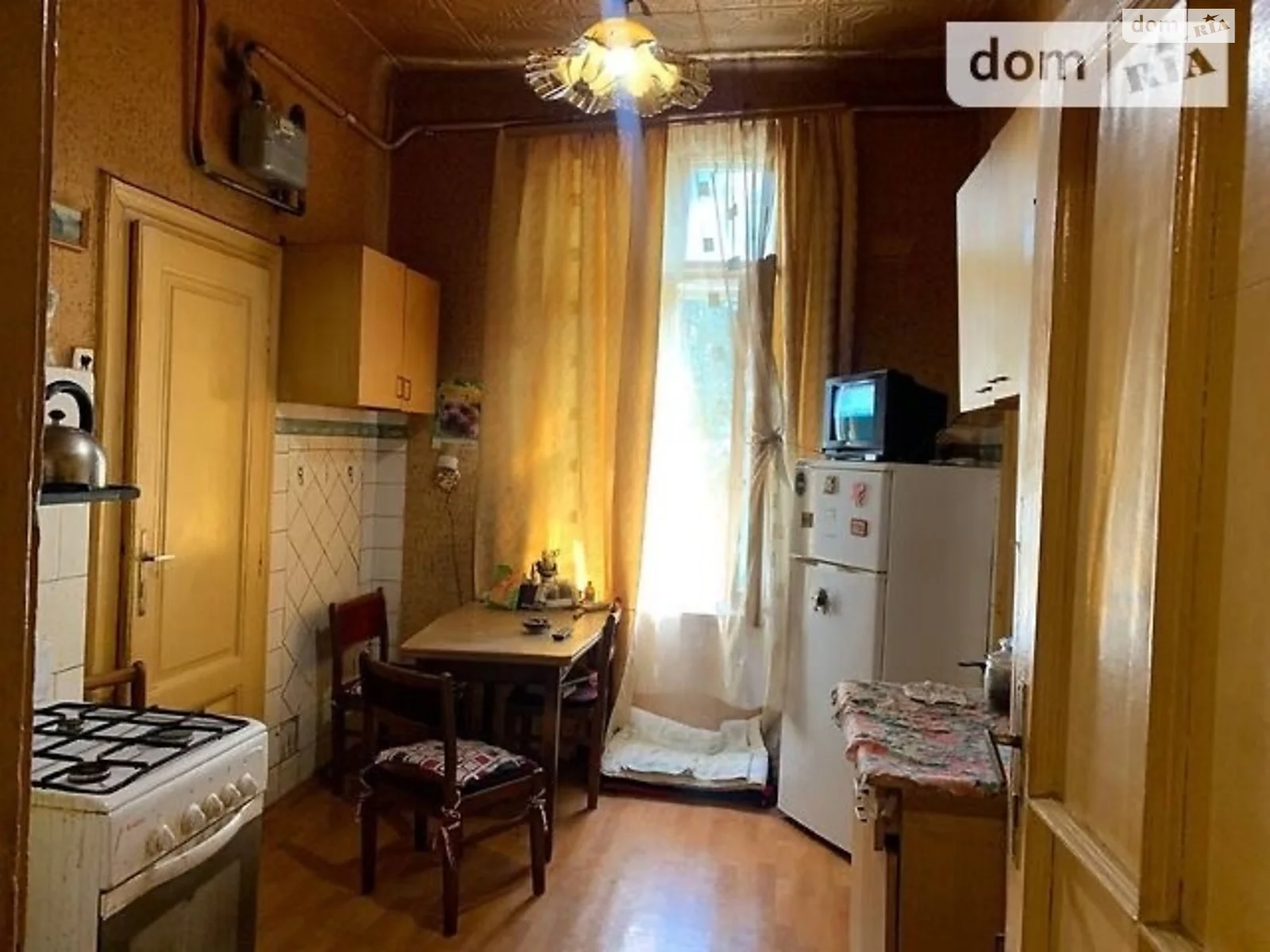 Продается 3-комнатная квартира 87 кв. м в Черновцах, цена: 75000 $