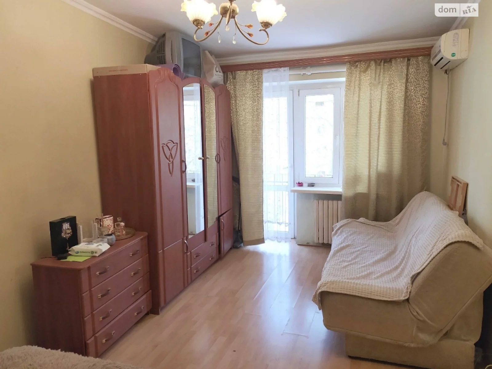 Продается 1-комнатная квартира 29 кв. м в Одессе, ул. Сегедская