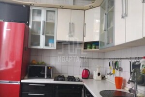 Продается 2-комнатная квартира 62 кв. м в Киеве, Политехнический переулок
