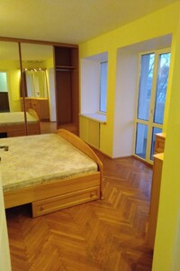 Продается 3-комнатная квартира 92 кв. м в Киеве, Ивана Марьяненко улица