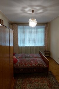 Сдается в аренду 2-комнатная квартира 60 кв. м в Черновцах, Комарова Владимира улица