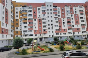 Продается 2-комнатная квартира 48 кв. м в Харькове, Постышева проспект