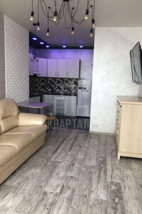 Сдается в аренду 1-комнатная квартира 47 кв. м в Киеве, Правды проспект