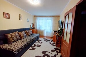 Продажа квартиры, Винница, р‑н. Ближнее замостье, колонка кухня встр угловая не состояние хорошее Артма ул