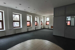 Сдается в аренду объект сферы услуг 180 кв. м в 5-этажном здании, цена: 31500 грн