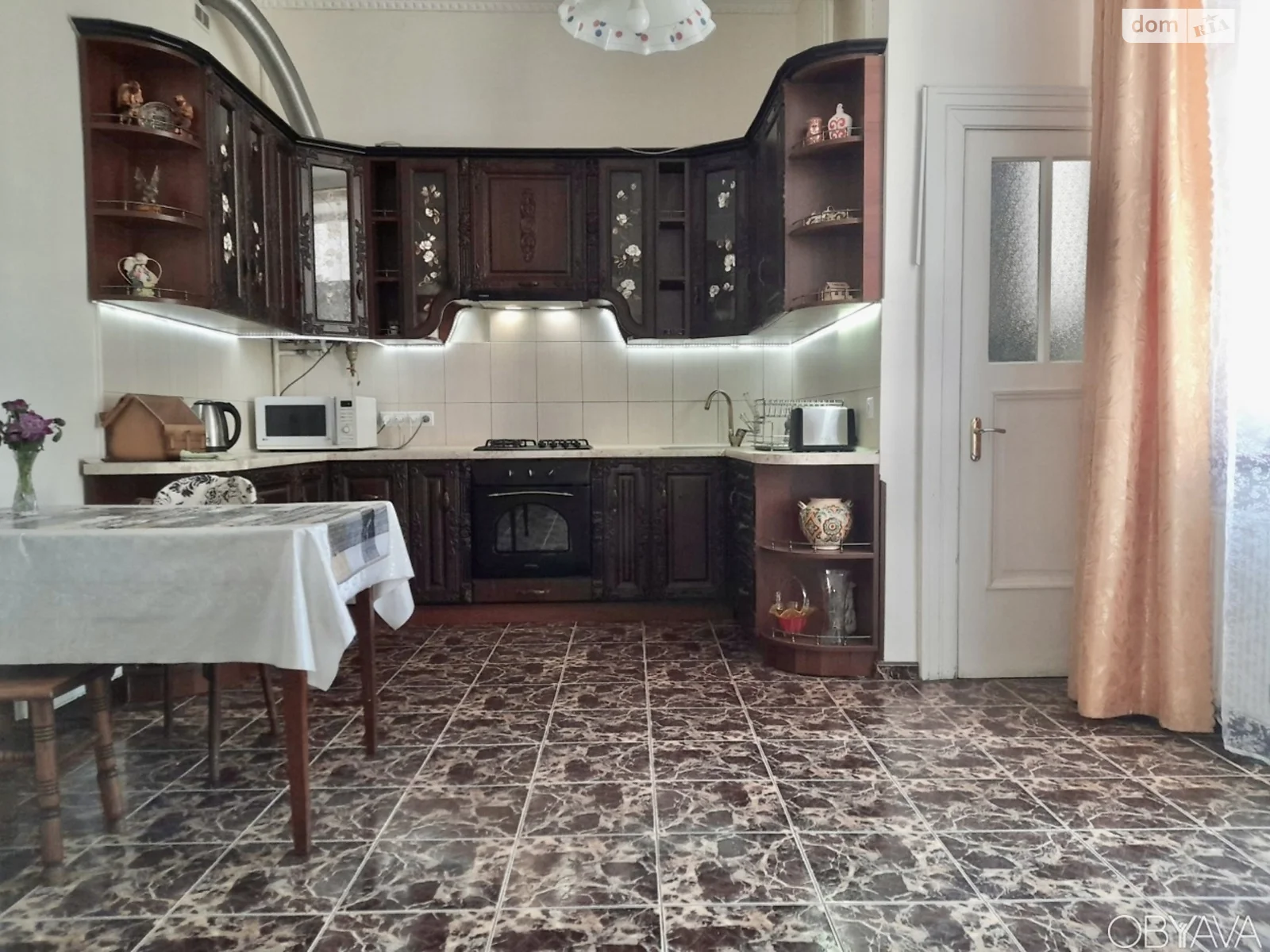 Продается 3-комнатная квартира 117 кв. м в Львове, цена: 154500 $