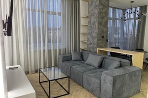 Сдается в аренду 2-комнатная квартира 67 кв. м в Днепре, Гагарина проспект