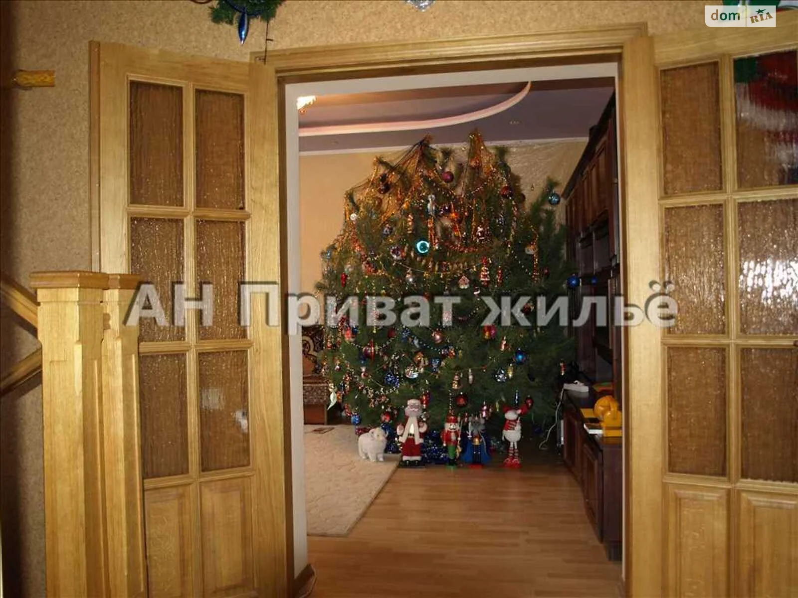 Продается дом на 2 этажа 230 кв. м с мебелью - фото 3