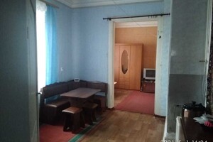 Продается 2-комнатная квартира 42 кв. м в Полтаве, Монастырская улица