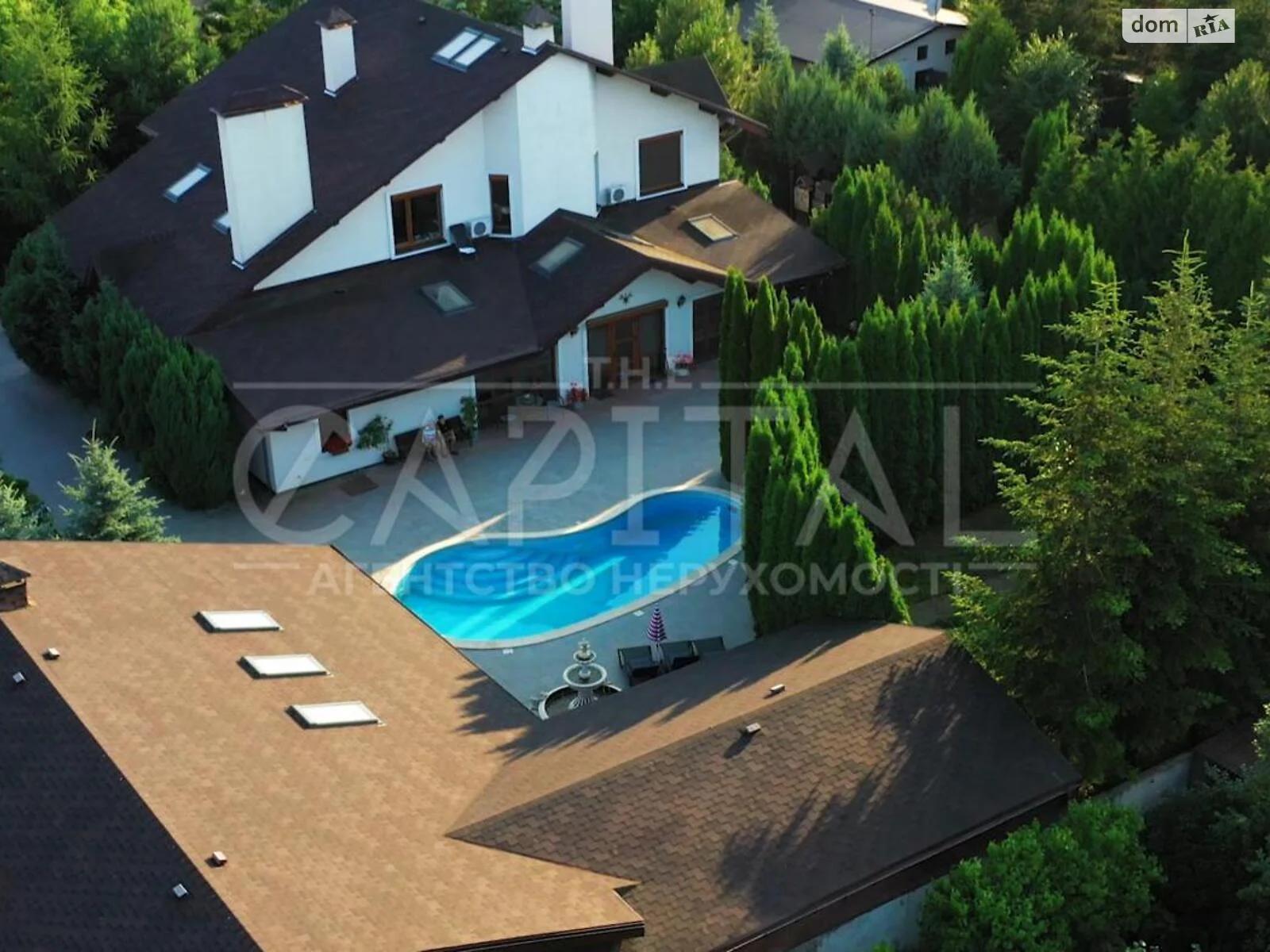 Продается одноэтажный дом 520 кв. м с камином, цена: 650000 $