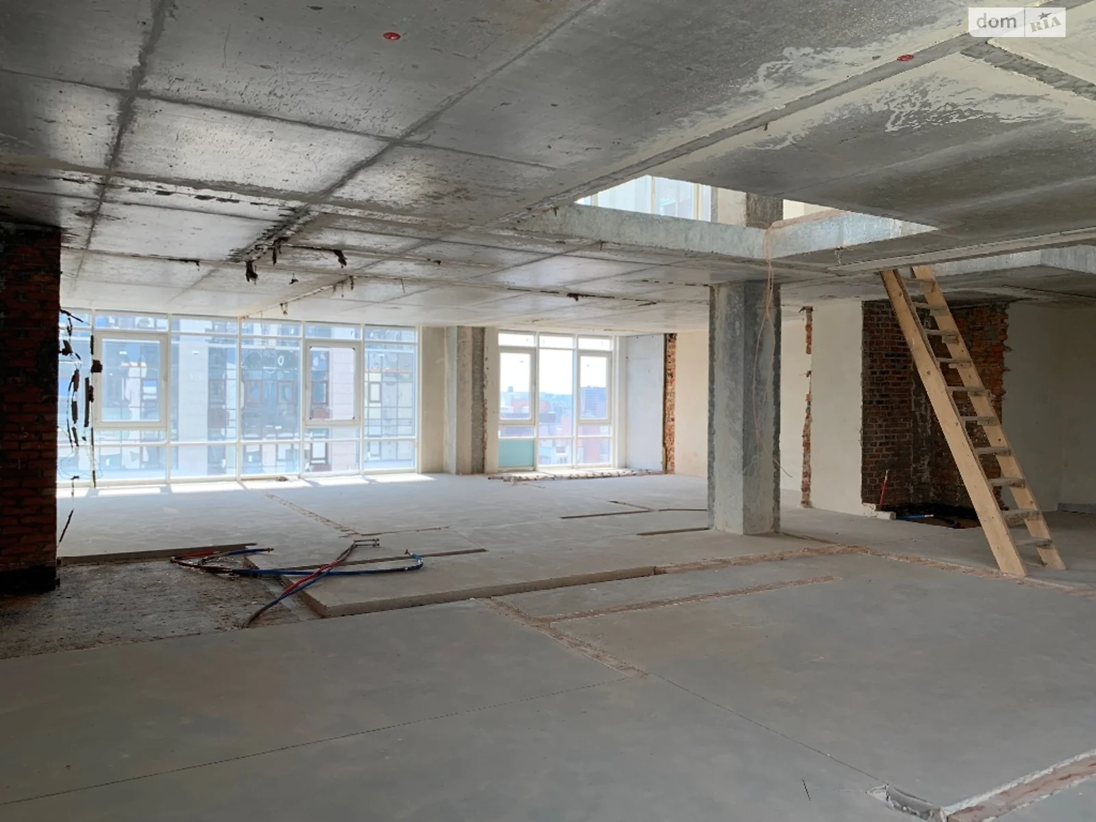 Продается 6-комнатная квартира 326 кв. м в Киеве, ул. Саперное Поле, 3 - фото 1