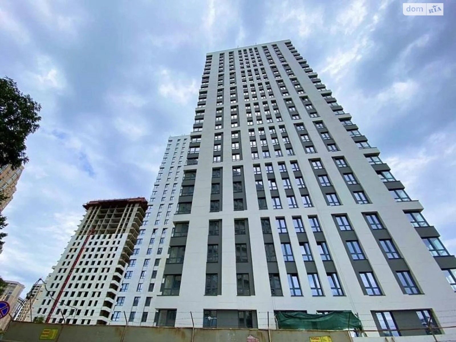 Продается 2-комнатная квартира 68 кв. м в Одессе, плато Гагаринское, 4 корпус 2 - фото 1