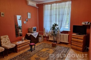 Продается 1-комнатная квартира 57 кв. м в Киеве, ул. Депутатская
