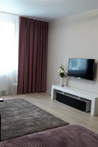 Продается 1-комнатная квартира 40 кв. м в Виннице, ул. Келецкая