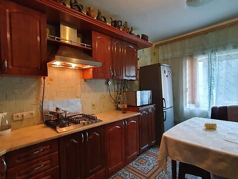 Продается 3-комнатная квартира 62 кв. м в Черкассах, ул. Грушевского Михаила