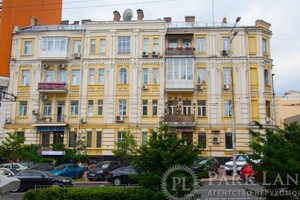 Продается 2-комнатная квартира 64 кв. м в Киеве, Шота Руставели улица