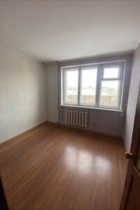 Продается 1-комнатная квартира 21 кв. м в Киеве, ул. Копыловская