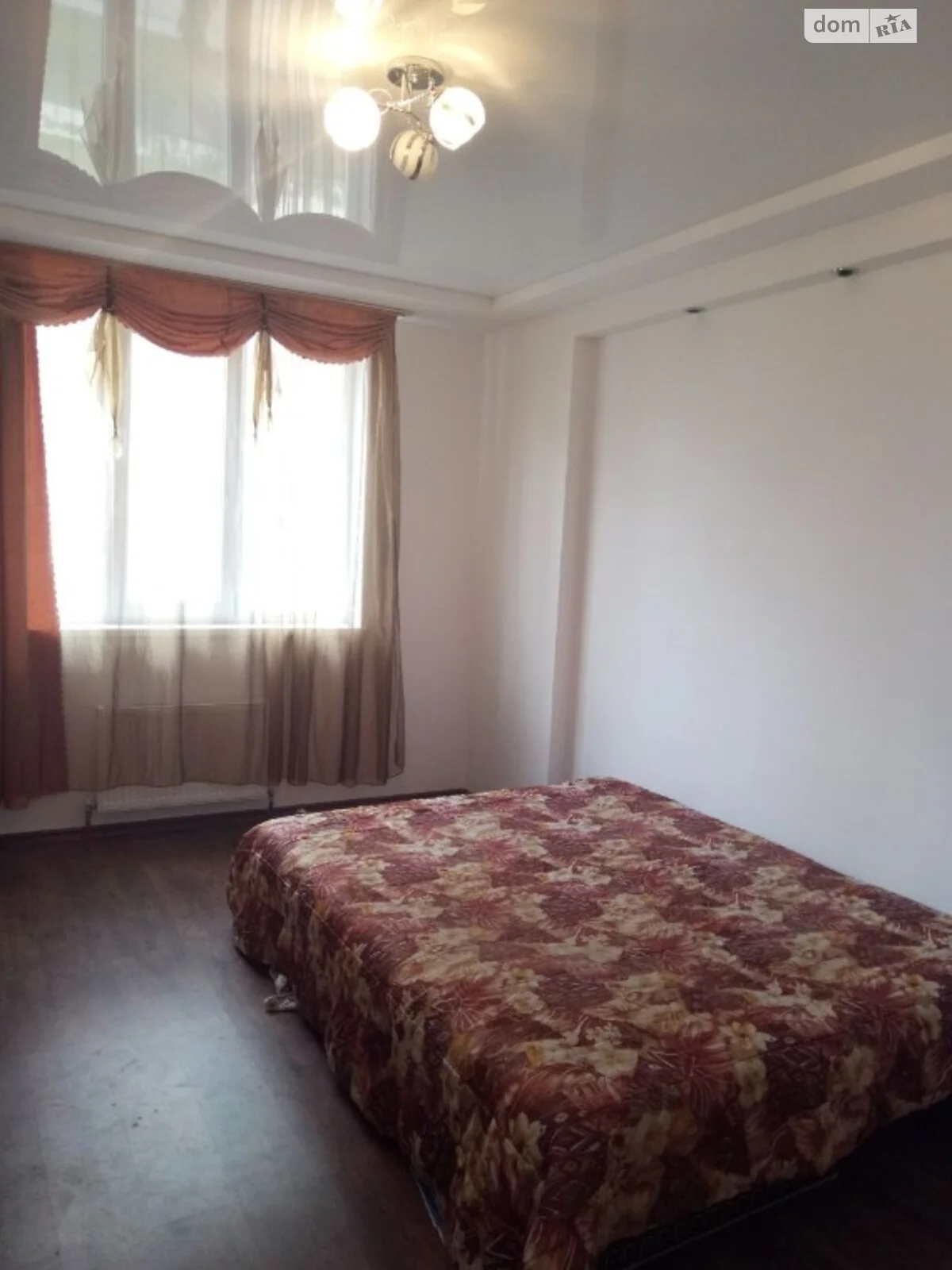 Сдается в аренду 1-комнатная квартира 34.8 кв. м в Черноморске, ул. Защитников Украины(1 Мая), 42А - фото 1