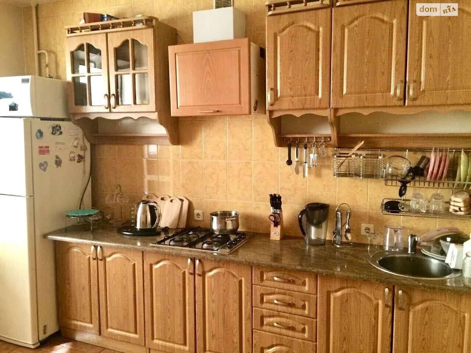Продается 1-комнатная квартира 46 кв. м в Одессе, ул. Авдеева-Черноморского - фото 1