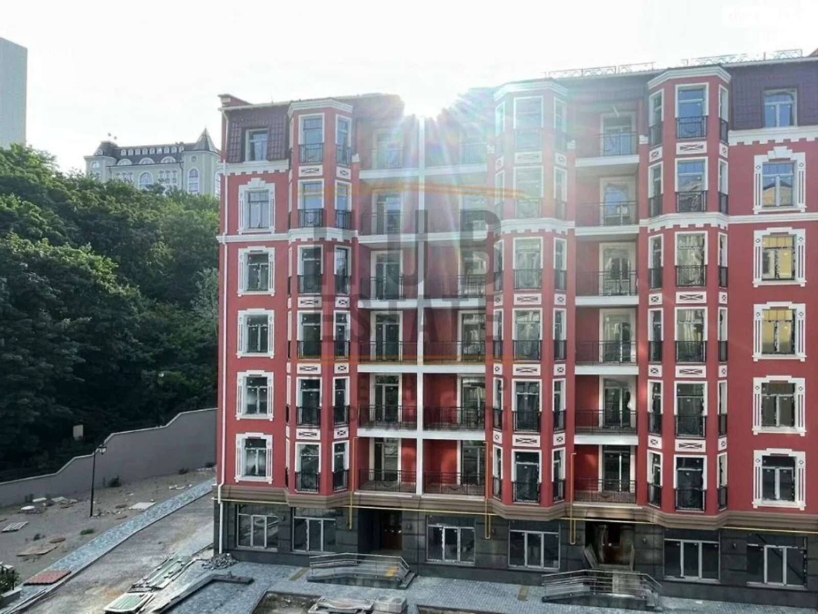 Продается 3-комнатная квартира 103 кв. м в Киеве, ул. Дегтярная, 13К - фото 1
