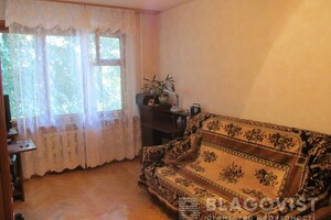 Продается 3-комнатная квартира 67 кв. м в Киеве, ул. Якуба Коласа