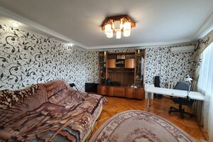 Продается 3-комнатная квартира 96 кв. м в Хмельницком, ул. Подольская