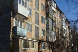 Продается 2-комнатная квартира 45 кв. м в Киеве, Каунасская улица