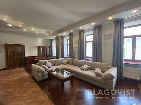 Продается 4-комнатная квартира 215 кв. м в Киеве, ул. Антоновича