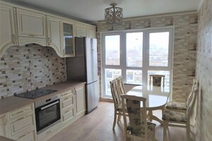 Продаж квартири, Київ, р‑н. Дарницький, ст.м. Харківська, Вишняківська вулиця, буд. 4