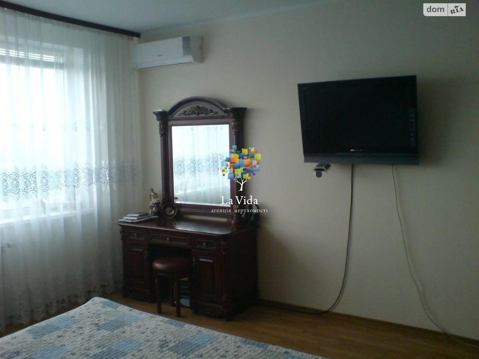 Продается 1-комнатная квартира 54 кв. м в Киеве, ул. Гришко Михаила, 9 - фото 1