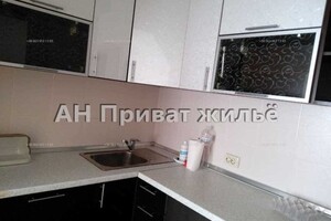 Продается 2-комнатная квартира 57 кв. м в Полтаве, ул. Черновола Вячеслава