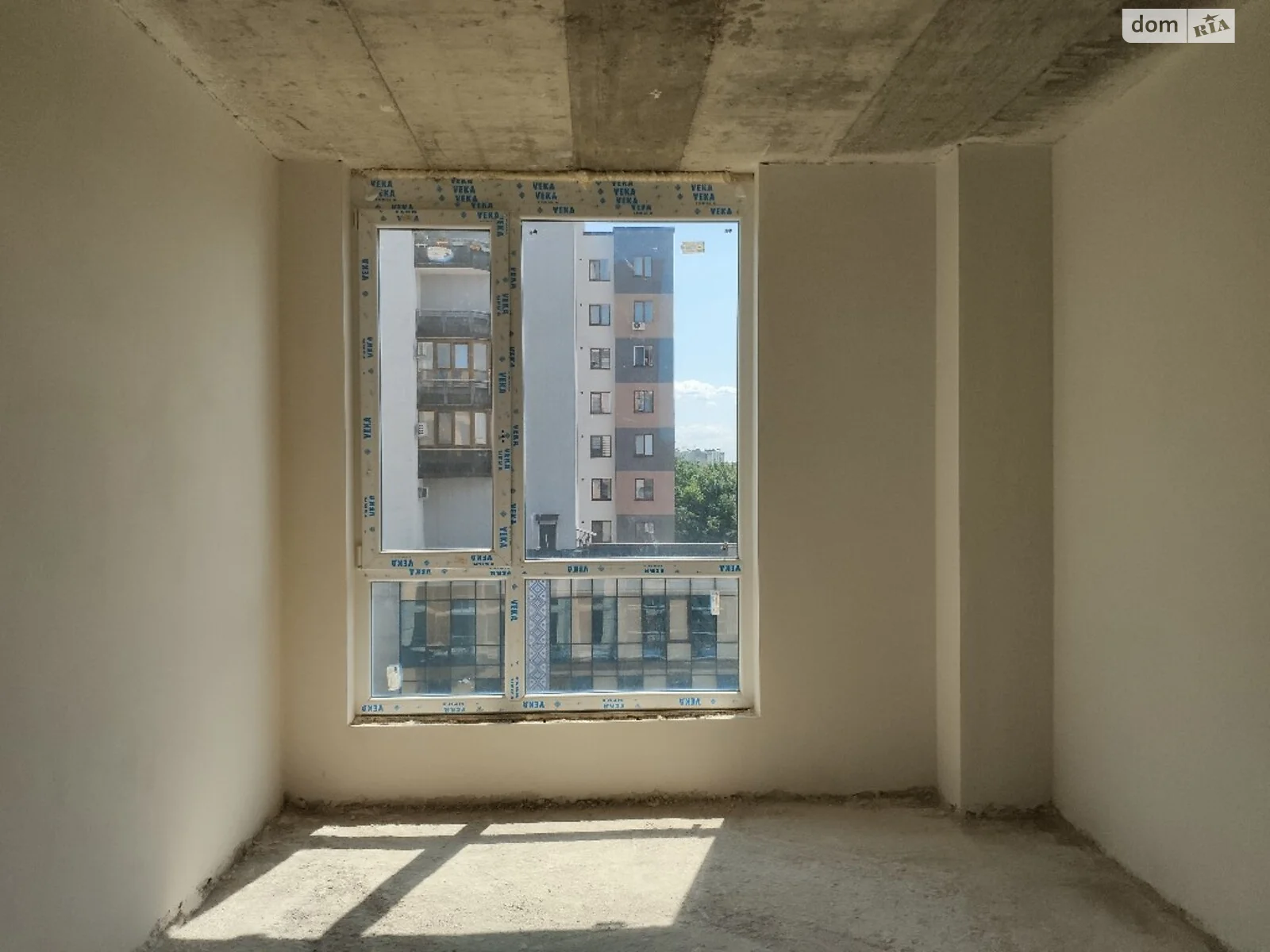 Продается 3-комнатная квартира 85 кв. м в Ивано-Франковске, ул. Гетьмана Ивана Мазепы