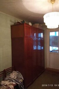 Продается 4-комнатная квартира 60 кв. м в Полтаве, ул. Юрия Кондратюка