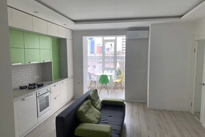 Продается 1-комнатная квартира 42 кв. м в Днепре, ул. Жуковского Василия