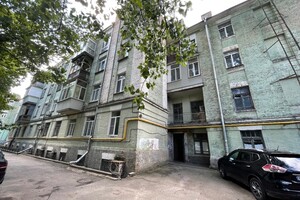 Продается 3-комнатная квартира 75 кв. м в Киеве, Довнар-Запольского улица
