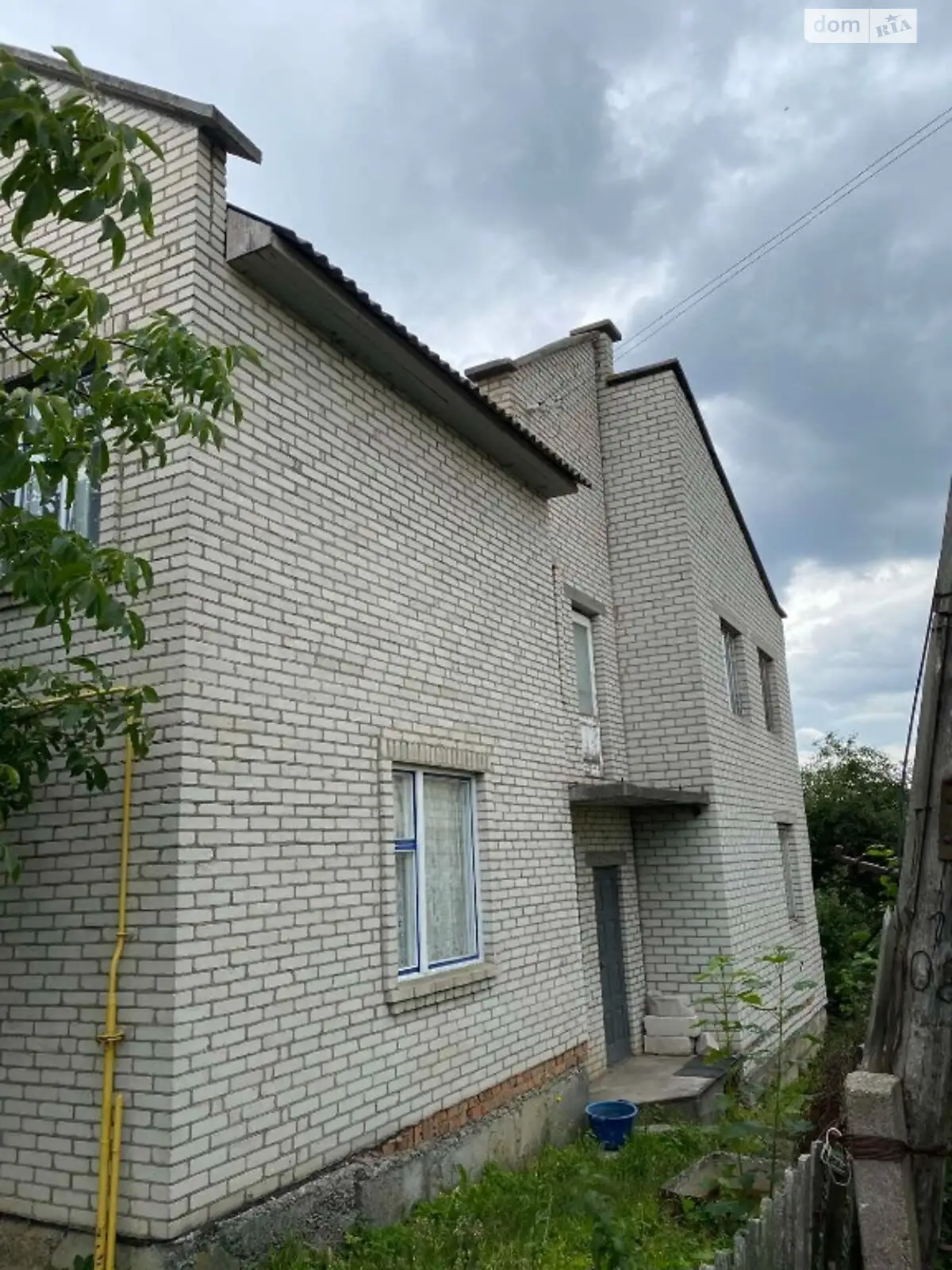 Продается дом на 2 этажа 155 кв. м с беседкой, цена: 75000 $ - фото 1