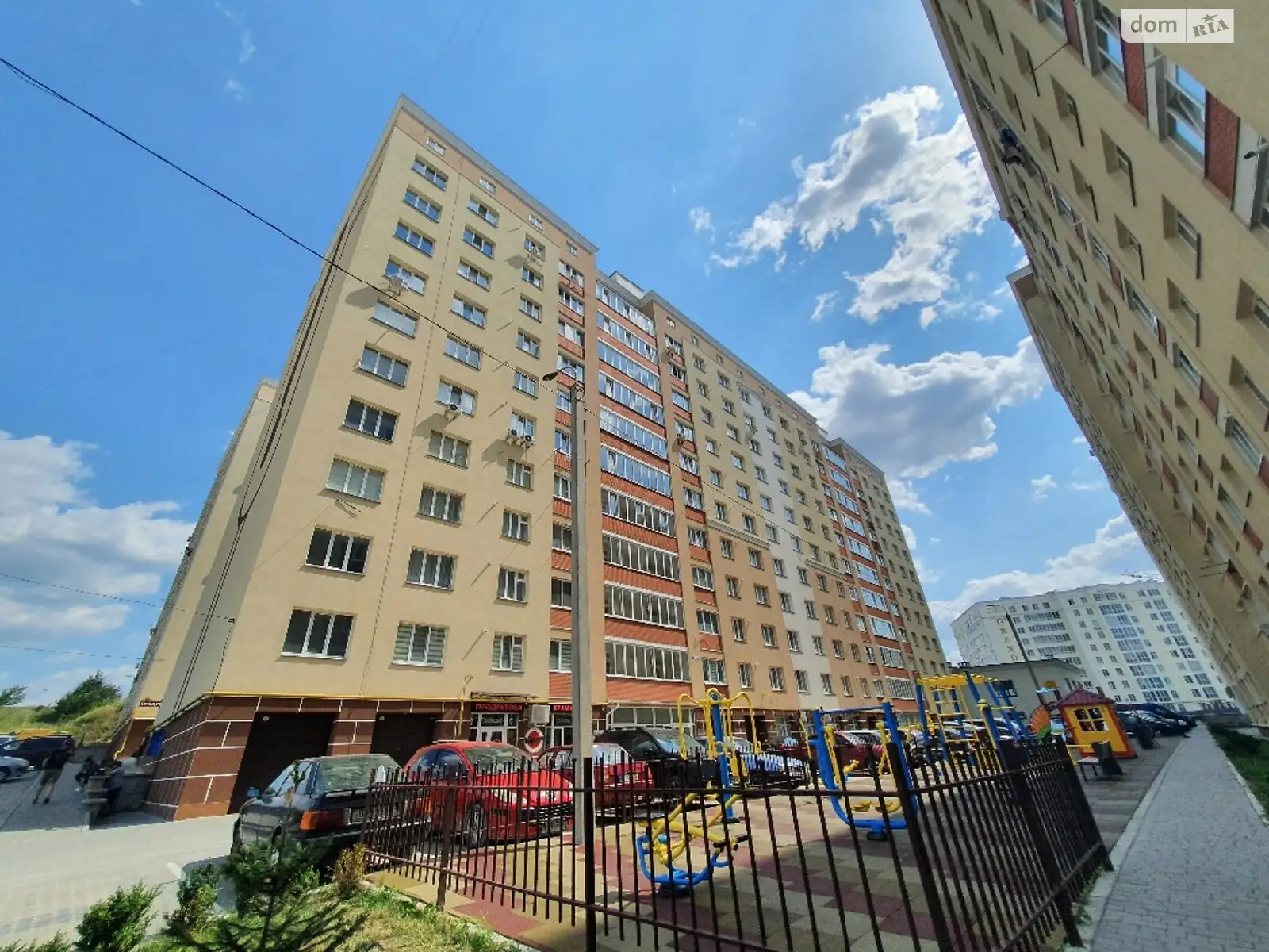 Продается 1-комнатная квартира 46 кв. м в Хмельницком, ул. Сечевых Стрельцов