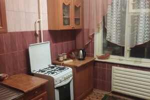 Продается 3-комнатная квартира 64 кв. м в Чернигове, Рокоссовского улица