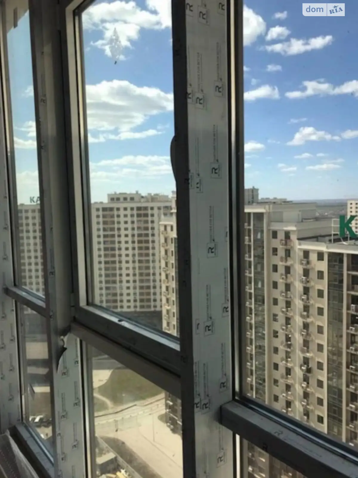 Продается 1-комнатная квартира 44 кв. м в Одессе, ул. Архитекторская, 5Б - фото 1