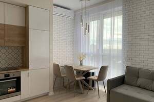 Продаж квартири, Дніпро, р‑н. Підстанція, Зоряний бульвар, буд. 1м