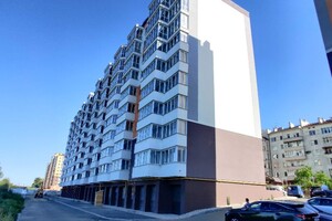 Продается 1-комнатная квартира 35.2 кв. м в Черновцах, Винниченко Владимира улица